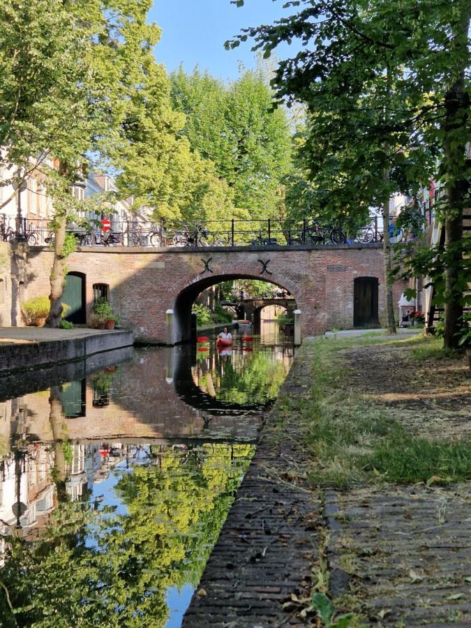 Large Historical Apartment & Canal Terrace Utrecht Eksteriør billede
